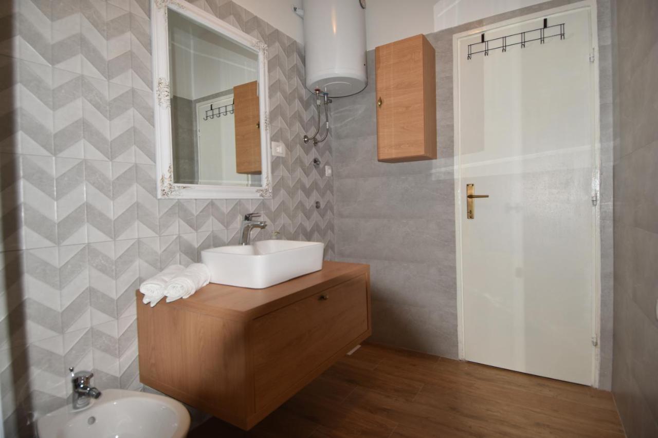 Apartment *Biba* Дугі-Рат Екстер'єр фото